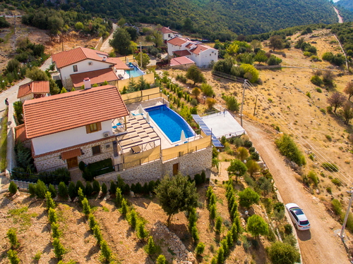  gece  -  Kasım
  | Kalkan Sarıbelen Villa Kiralama: Isıtmalı, Korunaklı Havuzlu, Doğa İçinde, 6 Kişilik